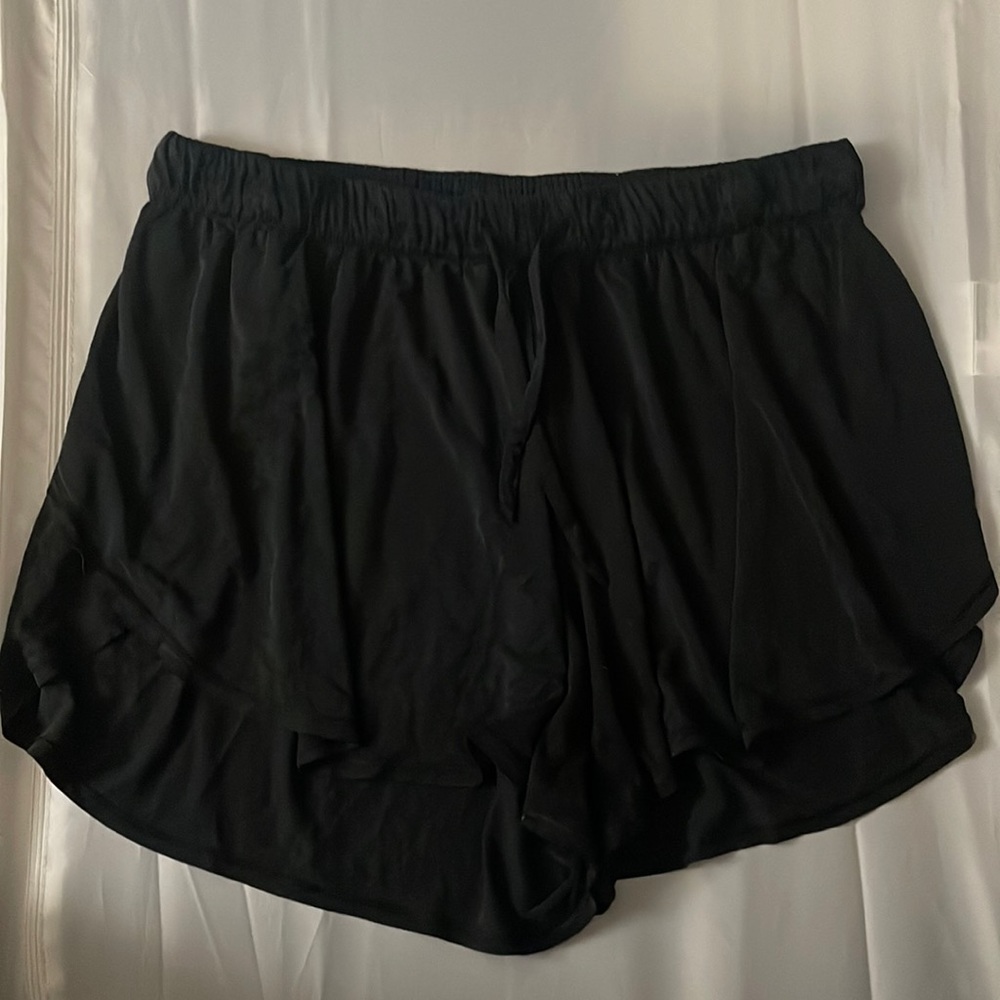 Lululemon loose fitting black shorts